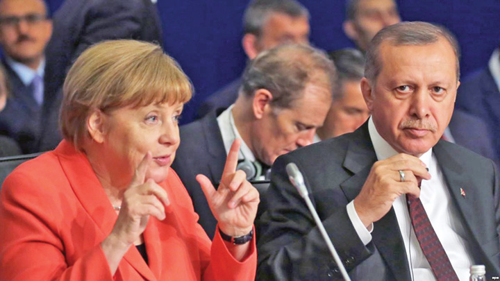 Erdogan lasa nasul jos si vine la Merkel