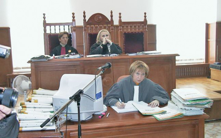 Sindicatul grefierilor: ”Noi suntem ingropati in dosare si ei fac Justitie la TV!”