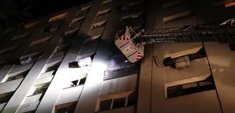 Incendiu intr-un bloc din Capitala. Imagini cu interventia pompierilor (VIDEO)