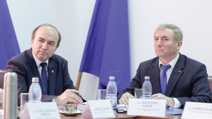 Lazar  demonstreaza ca NU STIE