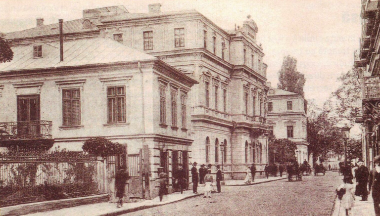 Palatul Romanit, o istorie de peste două veacuri (I)