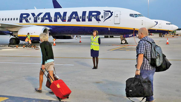 190 de zboruri Ryanair, anulate maine