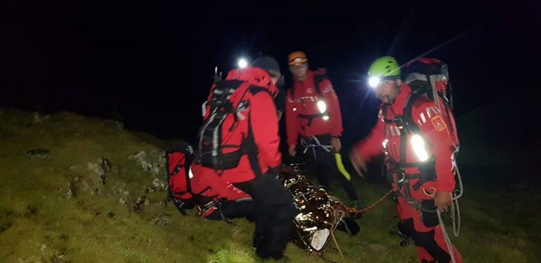 O tanara a murit in Piatra Craiului, dupa ce a cazut intr-o rapa