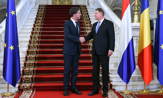 Premierul olandez, discutii cu Iohannis inainte de a ajunge la Palatul Victoria
