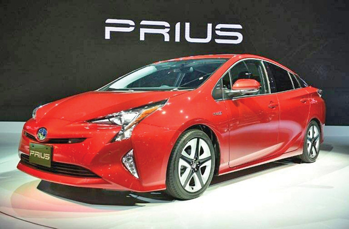 Toyota recheama peste 1 milion de modele hibrid