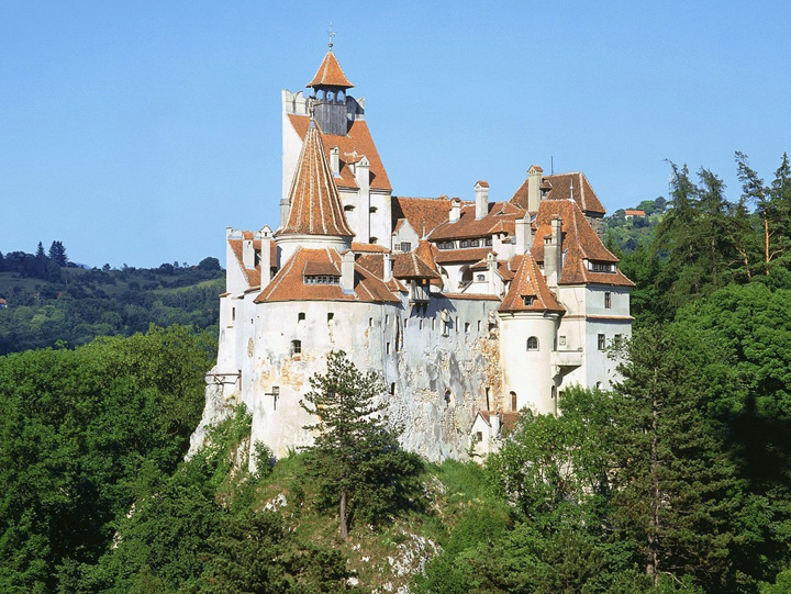 Ajutor pentru turism: TVA de 5% si harti digitale