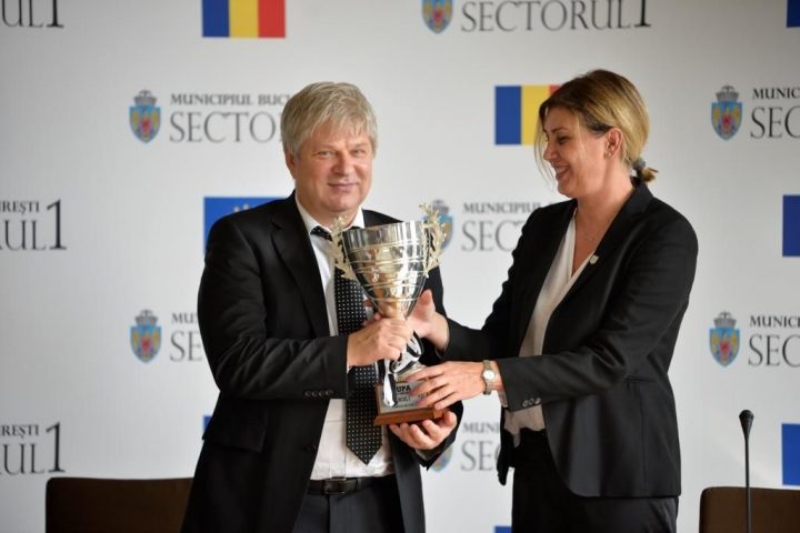 Primarul Dan Tudorache si Gabriela Mitroi - Ziarul National