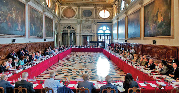 comisia-de-la-venetia_1 - Ziarul National