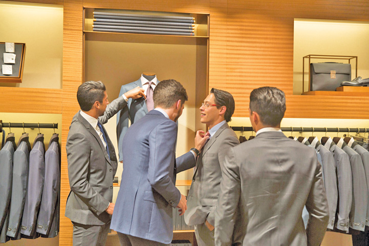 Palacio de Hierro Department Store Reopens As Mexico Retail Sales Jump Most Since 2012 - Ziarul National