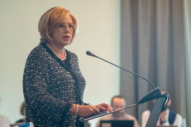 Cretu: Romania nu-si poate permite luxul nici macar de a se gandi la ideea de a iesi din UE