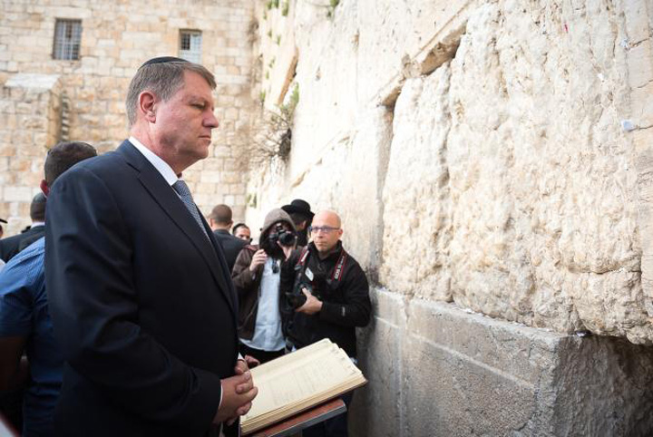 iohannis_zidul_plangerii_54288800 - Ziarul National