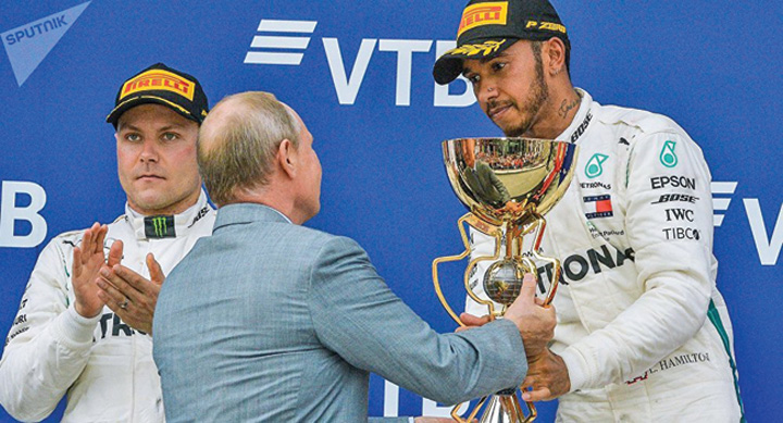 Putin l-a rugat pe Hamilton sa nu-l mai stropeasca