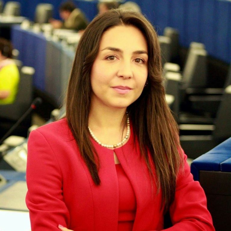 Europarlamentarul Tapardel desfiinteaza atitudinea lui Iohannis: recidiveaza in a-si ataca si denigra propria tara