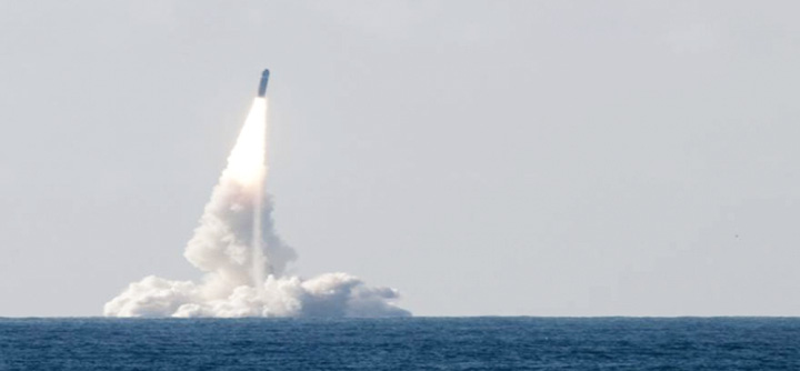 Trump redeschide cursa nucleara
