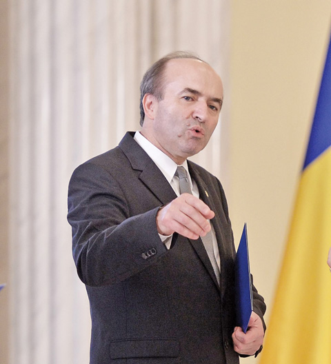 Tudorel Toader, lovitura in plex pentru ”macovisti”
