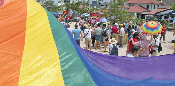 Udrea, Costa Rica devine LGBT!