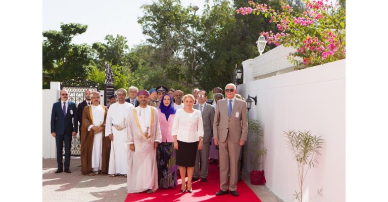 Dancila si cativa ministri din Guvern, la inaugurarea Ambasadei Romaniei de la Muscat