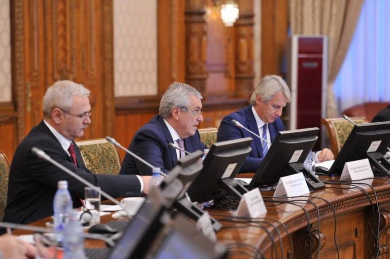 Sedinta la varful Coalitiei. Ministrul Finantelor, asteptat sa participe la discutii