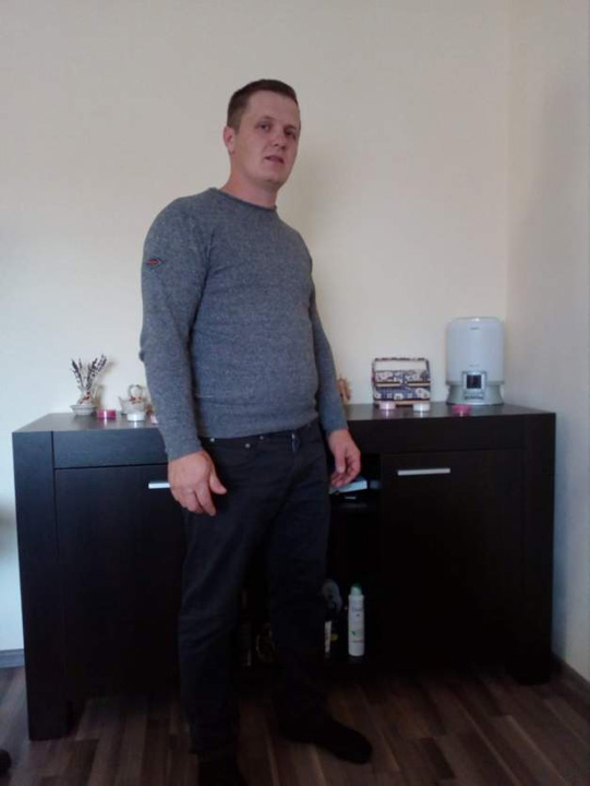 A gasit 95.000 de euro intr-un dulap second-hand