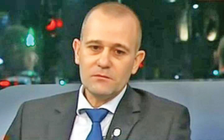 Generalul Dumbrava, cautat in dosare!