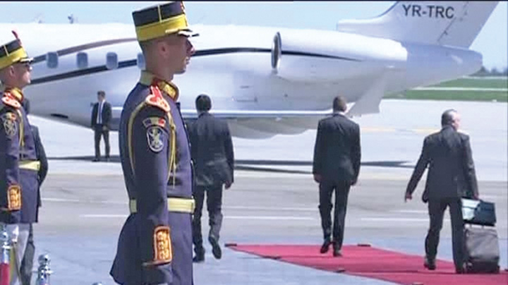 iohannis_avion_22971600 - Ziarul National