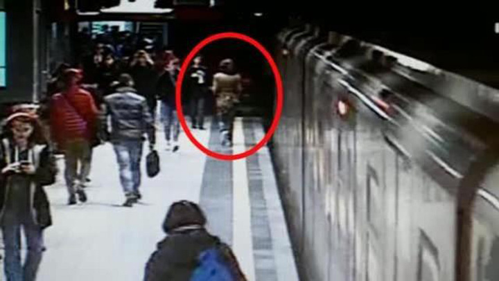 Accident sinistru in metroul din Milano