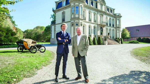 Boss-ul Porsche, in vizita la Bugatti