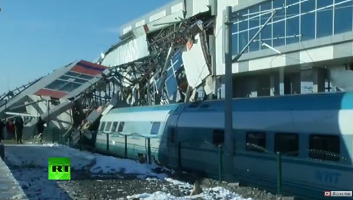 Accident feroviar Turcia: cel putin 9 morti (VIDEO)