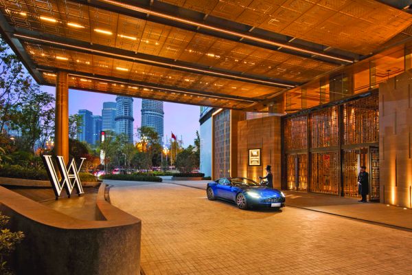 Parteneriat Aston Martin-Waldorf Astoria
