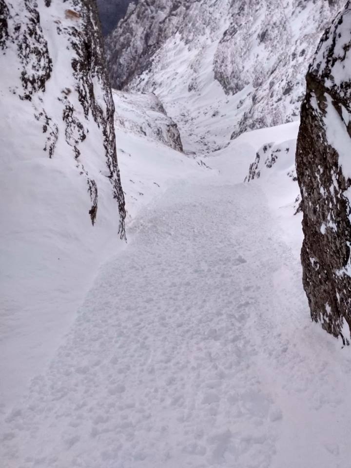A fost gasita o a doua victima a avalansei din Bucegi
