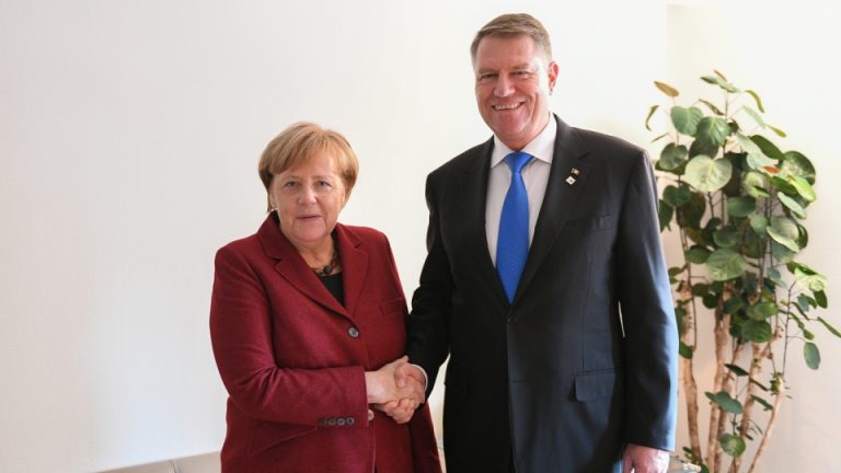 Klaus Iohannis, discutii cu Angela Merkel, la Bruxelles