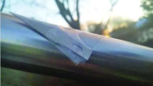 Alerta: lame de ras fixate pe topogane
