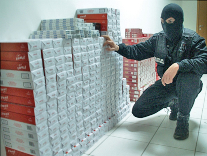 Mafia tigarilor, lasata fara porc de Craciun!