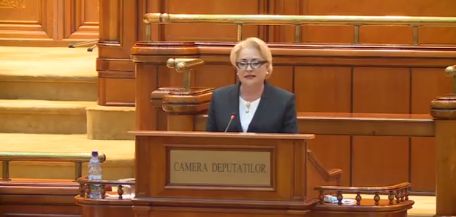 Dancila, din Parlament: Textul motiunii, „profund neserios”