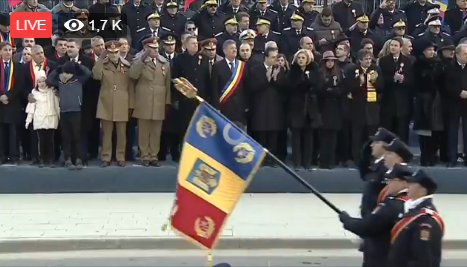 Presedintele Iohannis, prezent si la defilarea de la Alba Iulia. Premierul Dancila a mers la Focsani