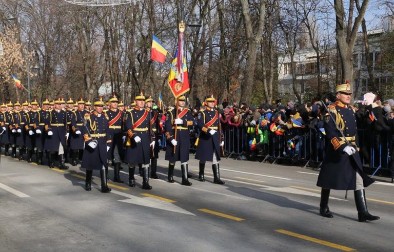 CENTENARUL MARII UNIRI. Iohannis, Tariceanu, Dragnea si Dancila, la PARADA MILITARA de la Arcul de Triumf