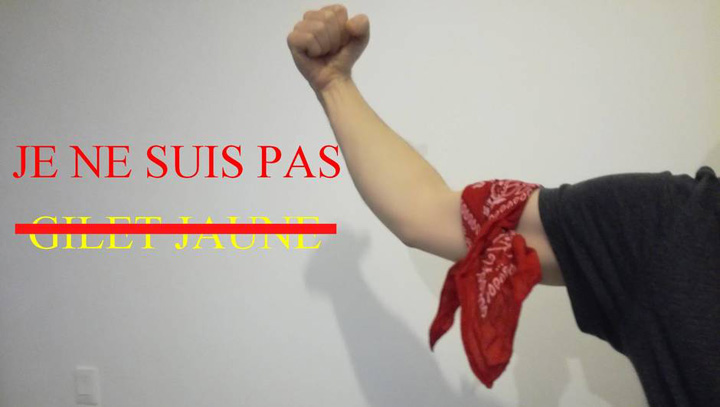 Esarfele rosii contra vestele galbene