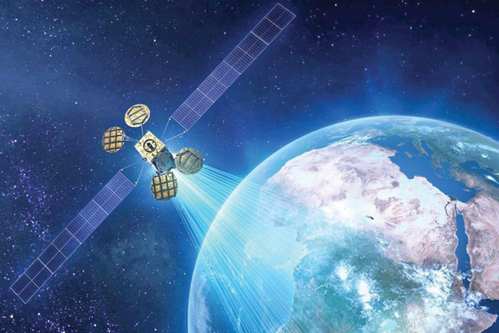 Spacecom, noua jucarie a lui Trump