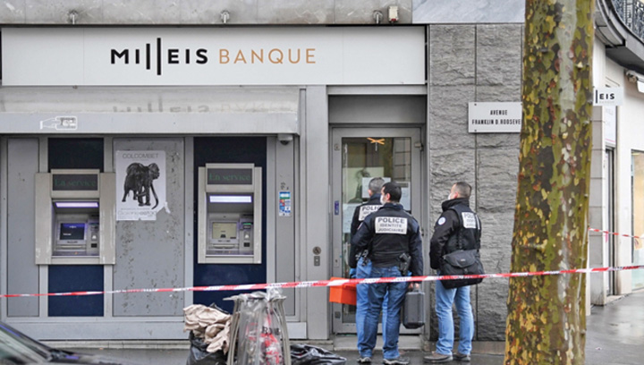 Jaf ca-n filme în Paris: 30 de seifuri sparte