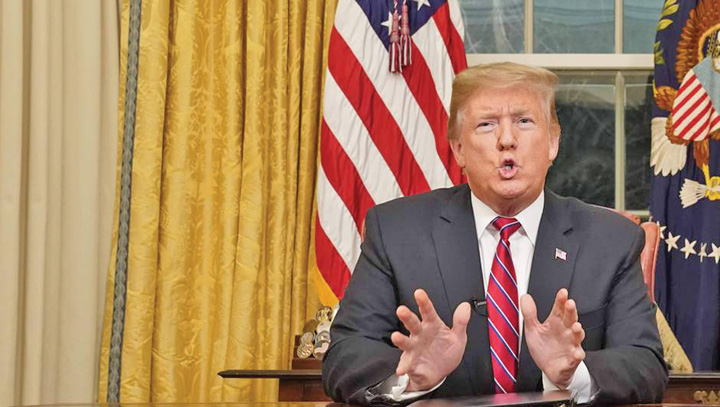 Trump vrea acum zid de otel