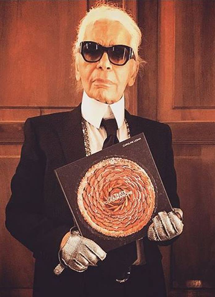 A murit Karl Lagerfeld