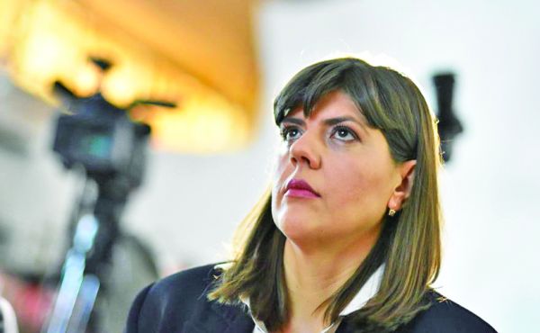 Kovesi se vrea si judecator la CCR