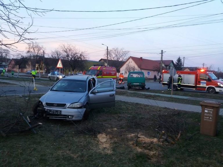 Accident grav, cu un mort si doi raniti, in Arad