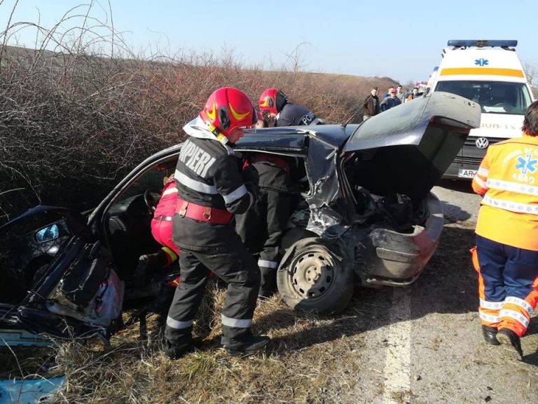 UPDATE Accident cu un mort si doi raniti pe DN79A. S-a chemat elicopterul SMURD