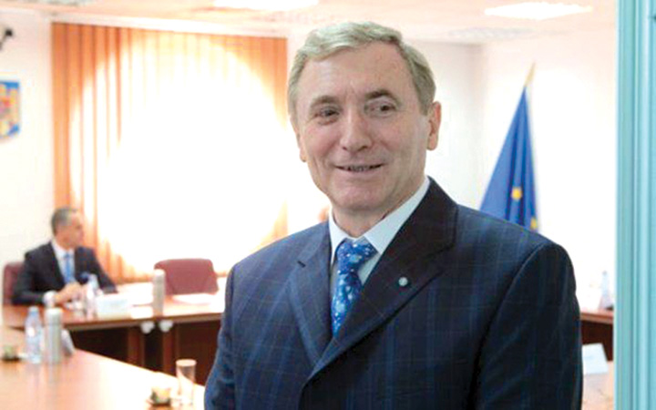 UPDATE. Augustin Lazar vrea sa iasa la pensie. CSM a dat unda verde cererii