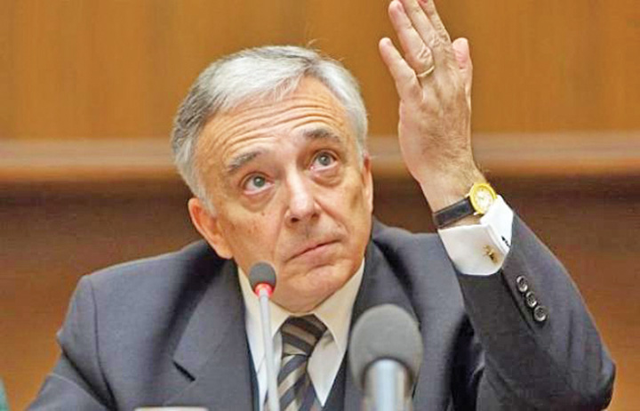 Isarescu: Nu pot sa neg ca nu am intervenit pe curs, pentru ca este prea evident