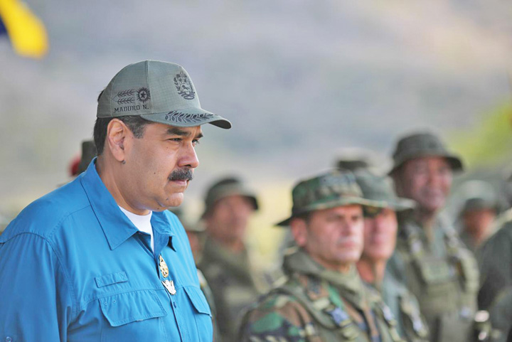 Maduro ameninta cu un razboi civil