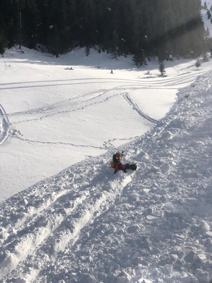 Persoana decedata in urma avalansei din Calimani, recuperata de pe munte