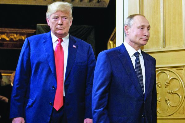 Trump da inapoi