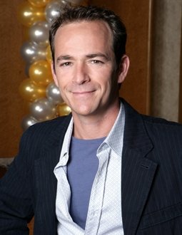 A murit Luke Perry. Mesaj emotionant transmis de un coleg din serialul „Beverly Hills 90210”